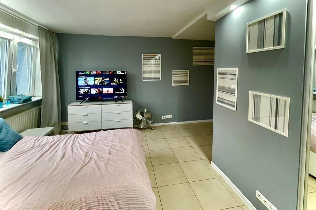 Ferienwohnung Gold 3 Metro X2 Wifi 300 Mbs 60'Tv Netflix Hbo Appletv+ Warschau Exterior foto