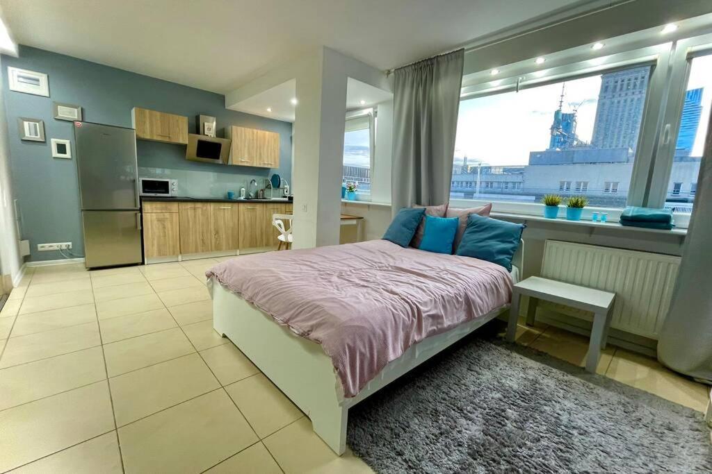 Ferienwohnung Gold 3 Metro X2 Wifi 300 Mbs 60'Tv Netflix Hbo Appletv+ Warschau Exterior foto