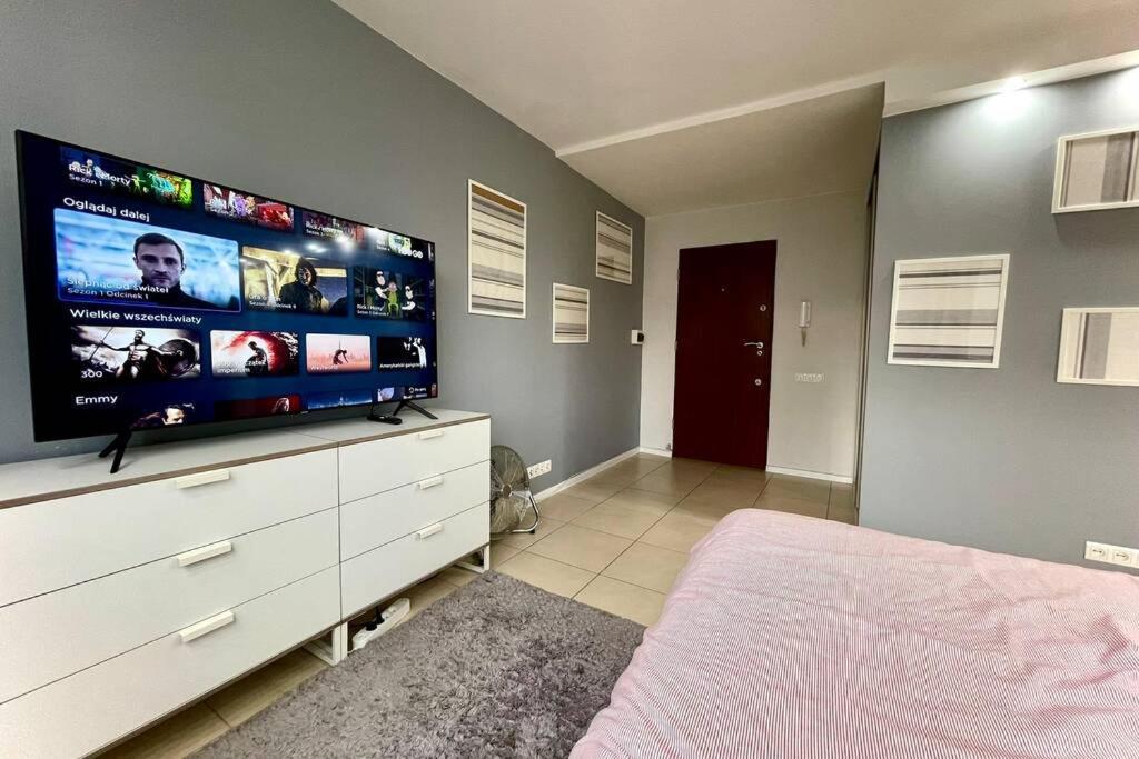 Ferienwohnung Gold 3 Metro X2 Wifi 300 Mbs 60'Tv Netflix Hbo Appletv+ Warschau Exterior foto